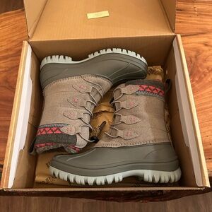 Red Head Insulated Lucerne Snow Boots